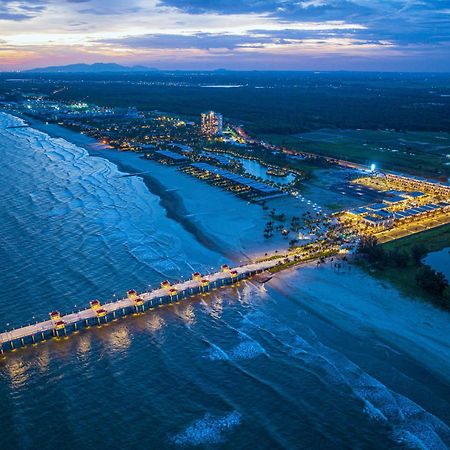 Melia Ho Tram Beach Resort מראה חיצוני תמונה Aerial view of the Gulf State Park Pier