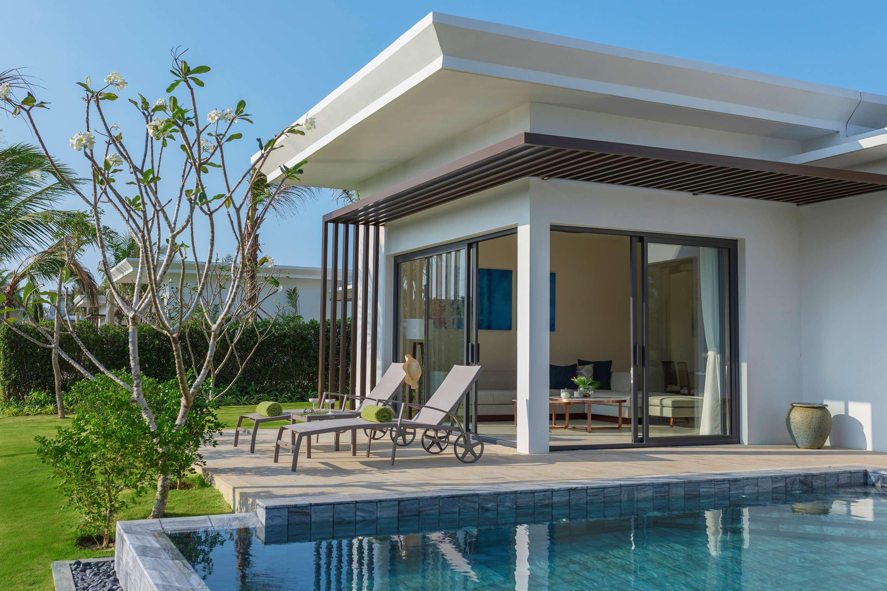 Melia Ho Tram Beach Resort מראה חיצוני תמונה A pool villa at Centara Villas Phuket Shambhala Resort and Spa