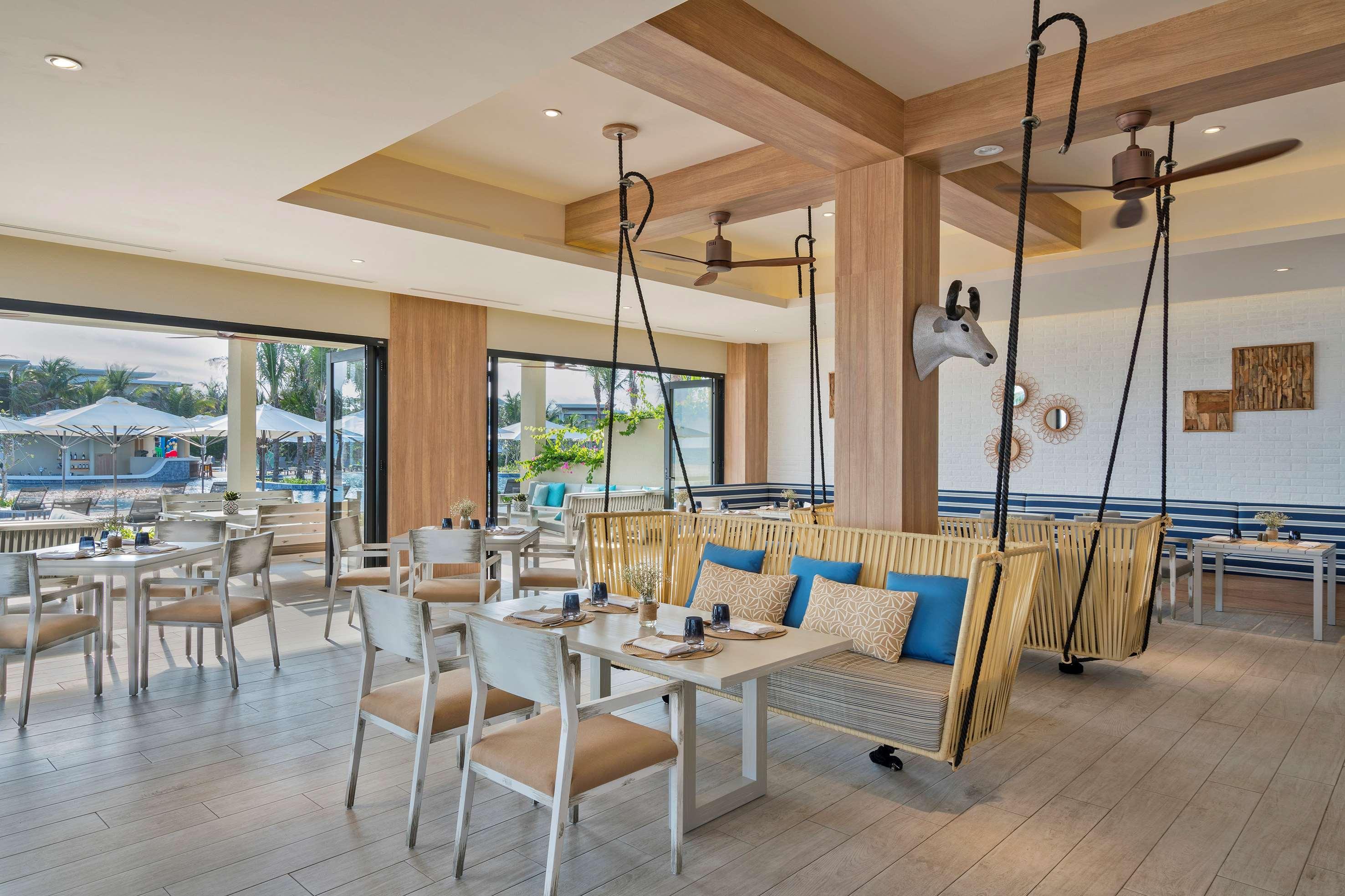 Melia Ho Tram Beach Resort מראה חיצוני תמונה The Deck