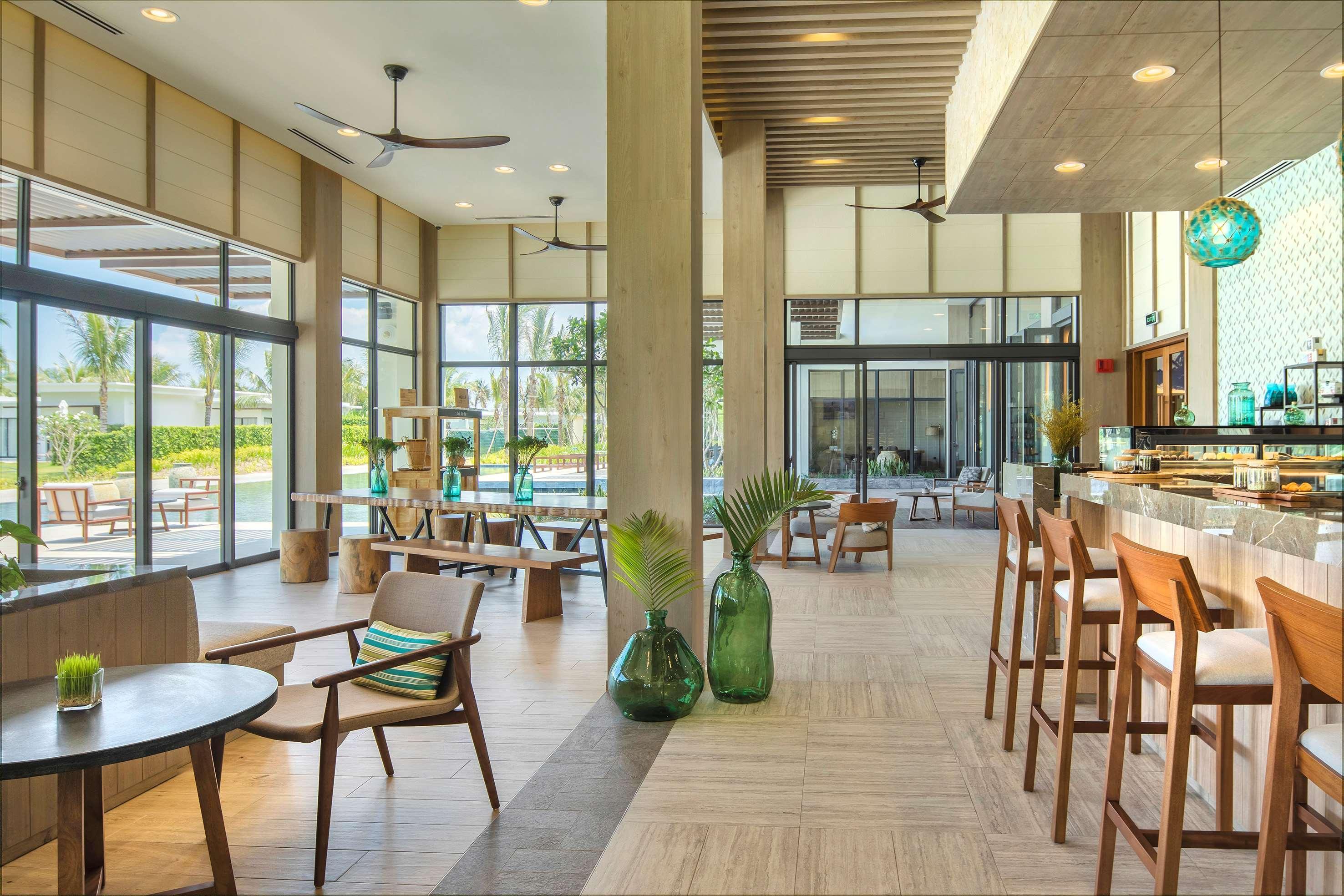 Melia Ho Tram Beach Resort מראה חיצוני תמונה The Beach Club