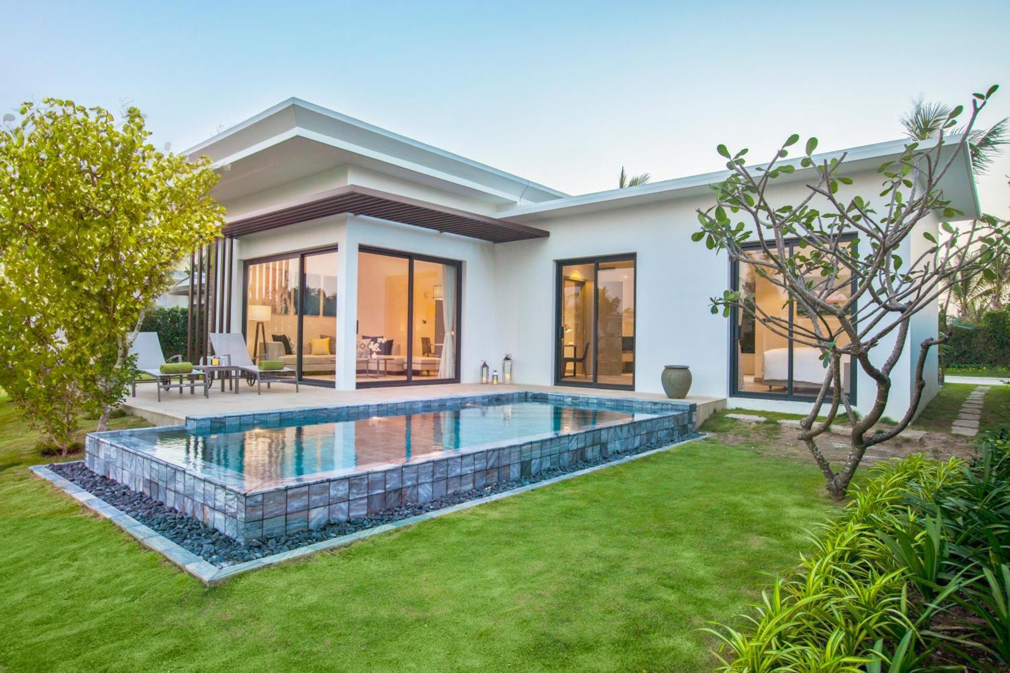 Melia Ho Tram Beach Resort מראה חיצוני תמונה A pool villa at Centara Karon Resort & Villas Phuket