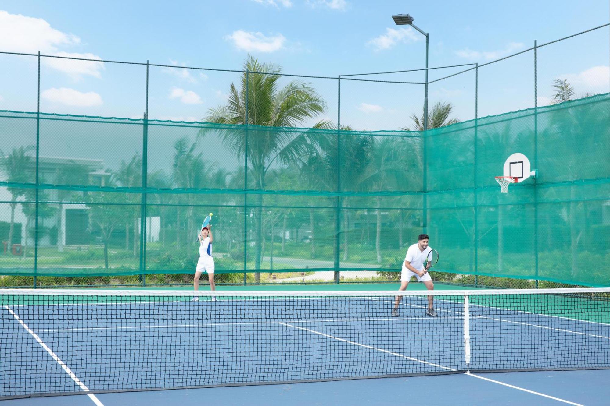 Melia Ho Tram Beach Resort מראה חיצוני תמונה Tennis